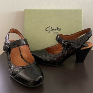 Clarks Mary Jane paten leather heels